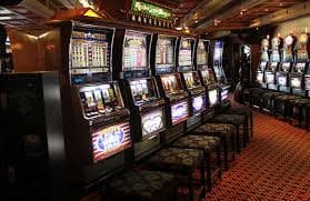 Bàn chơi Live Casino trực tuyến sống động tại nền tảng alo789 link